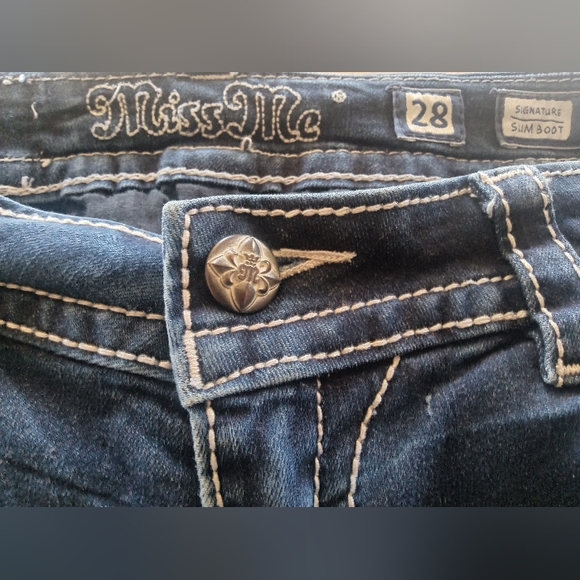 🔥 Miss Me Women's (28 W - 32 L) Slim Boot Blue Jeans. 🔥 FINAL PRICE 🔥 - Picture 4 of 7